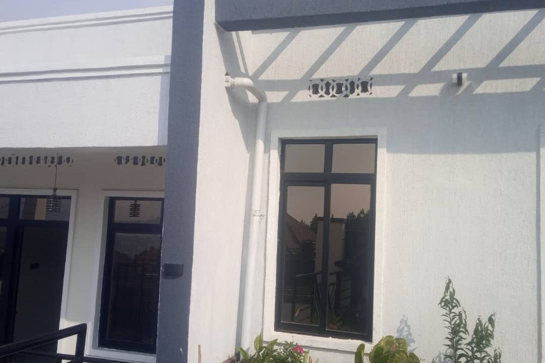 32b200ee-1c08-4cc5-a7e4-e2282d41c52c (1)