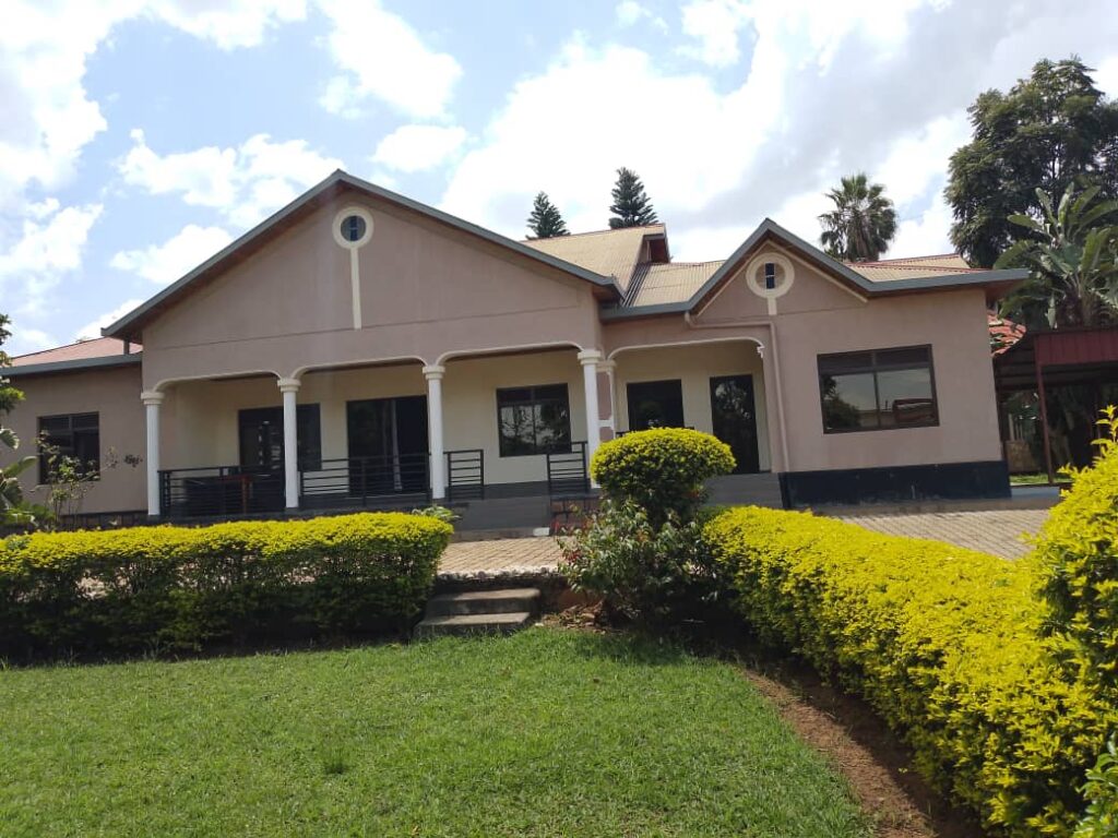residential house for rent in Kanombe