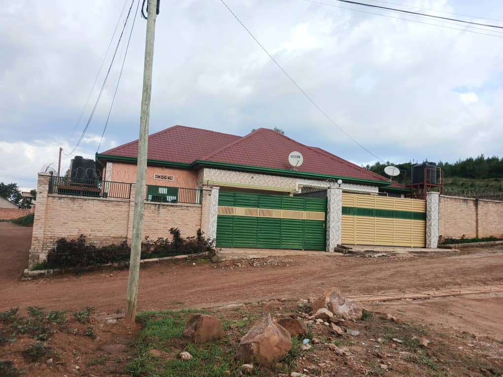 TWO IN ONE HOUSE FOR SALE IN MASAKA