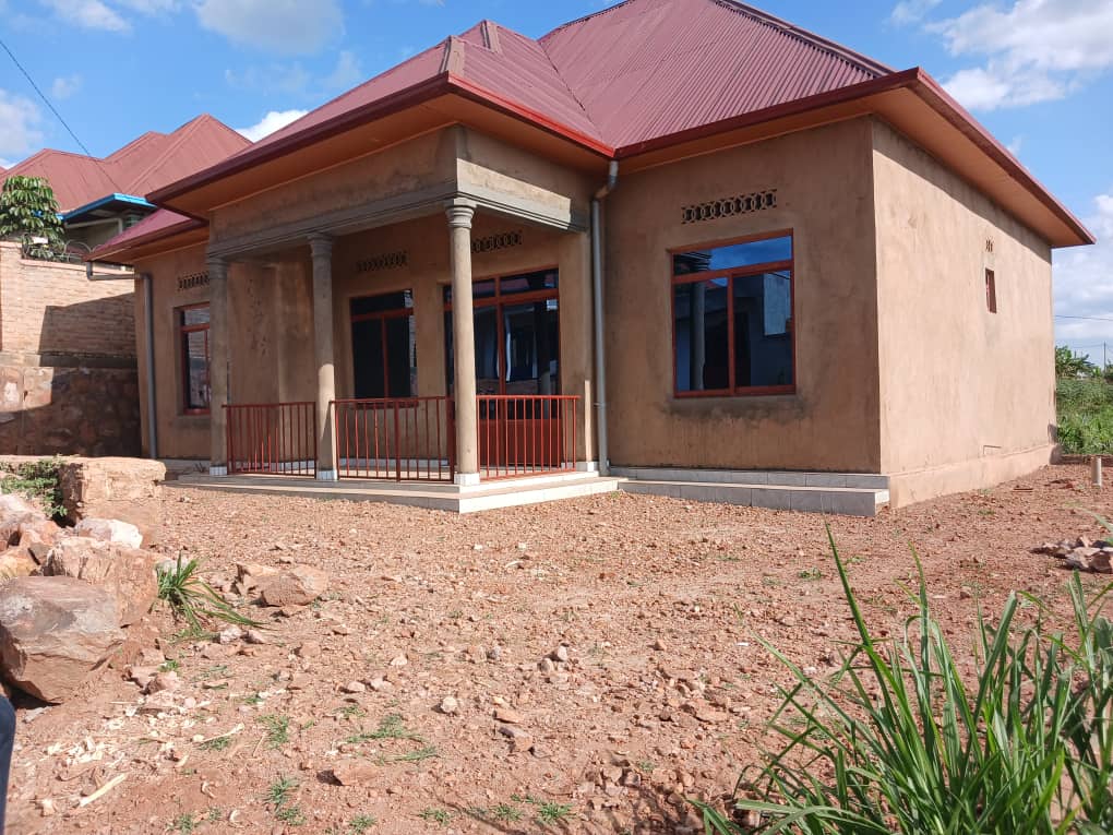 House for sale in NYAKARIRO