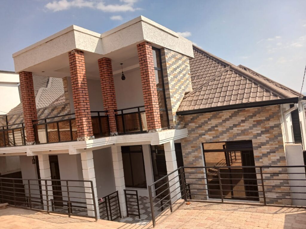 House for sale at KANOMBE ( MUGASHYUSHYA)