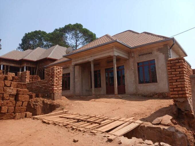 House for sale in Masaka ( kwa Sylive)