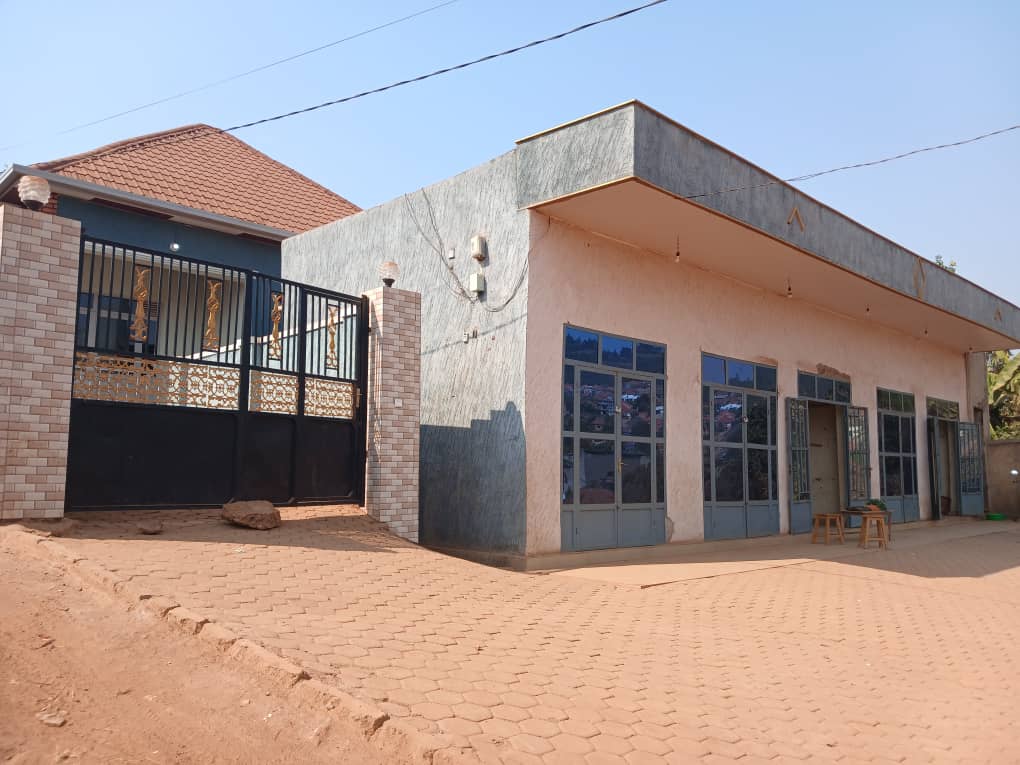 houses for sale at MASAKA (KWA Sylive)