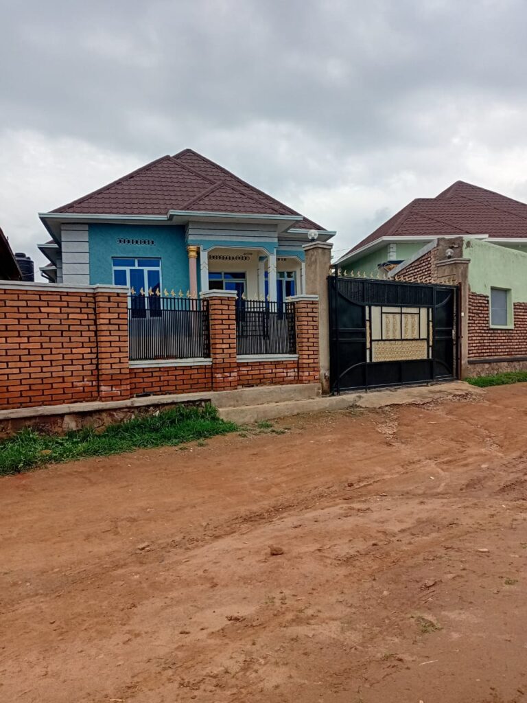 House for sale Kanombe( Mubusanza)